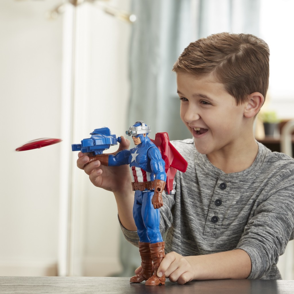 Figurina Avengers Titan Blast Gear Captain America 30 cm